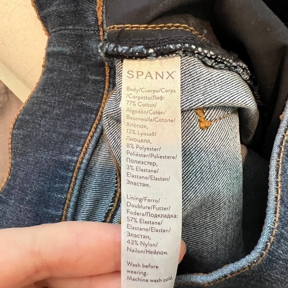 SPANX Distressed Ankle Skinny Released Hem Jeans in Medium Wash Size Large - Picture 9 of 10